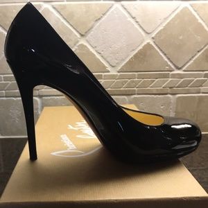 Black patent heels